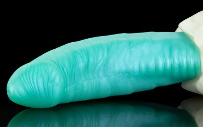 Alternative view of Skylar - Large